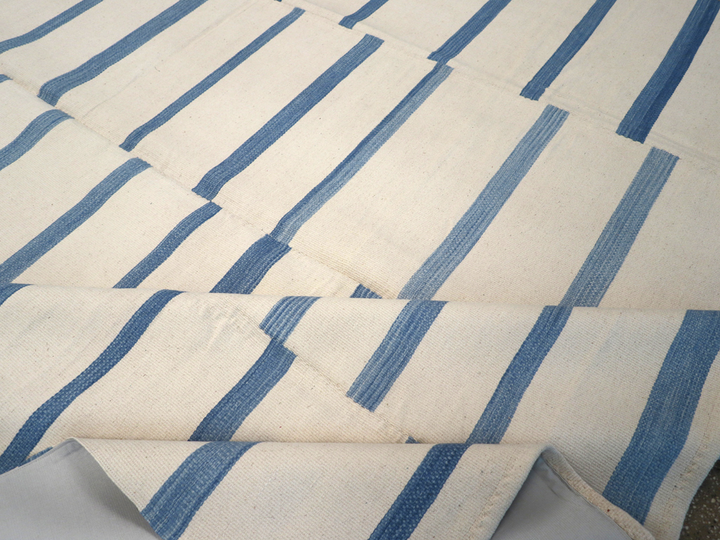 Contemporary Turkish Flatweave Room Size Carpet, No.32542 - Staging