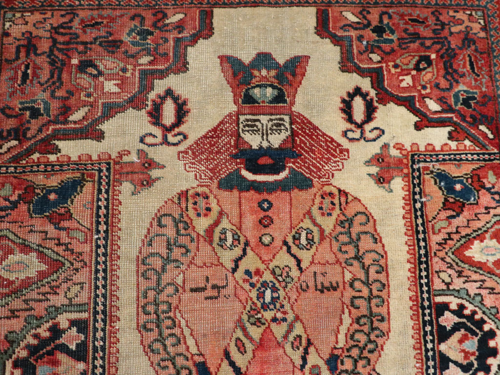 Antique Persian Sarouk Fereghan Pictorial Rug, No.32547 - Staging