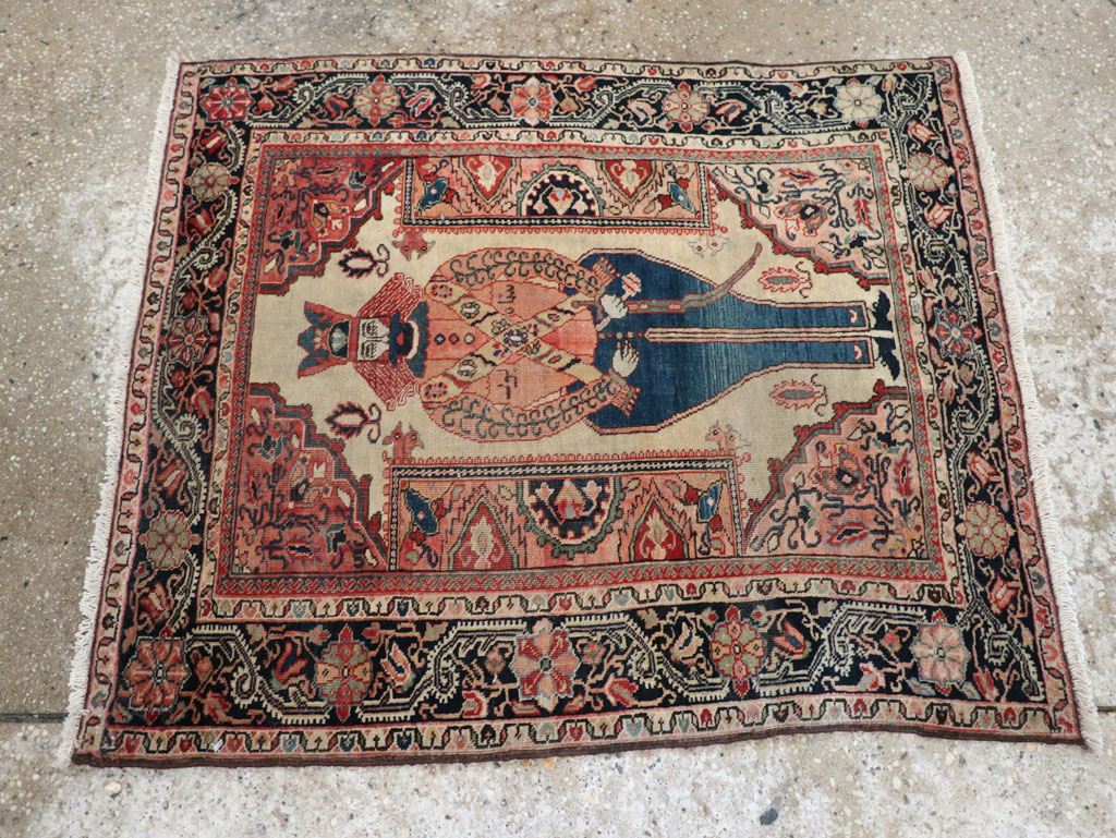 Antique Persian Sarouk Fereghan Pictorial Rug, No.32547 - Staging