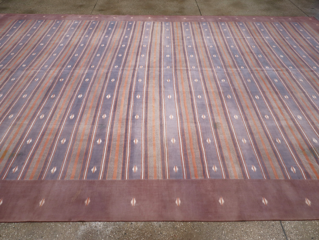 Vintage Indian Flatweave Dhurrie Large Room Size Carpet, No.32563 - Staging