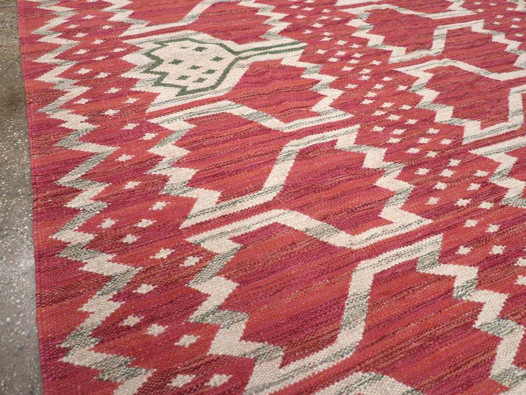 Contemporary Turkish Flatweave Small Room Size Carpet, No.32570 - Staging