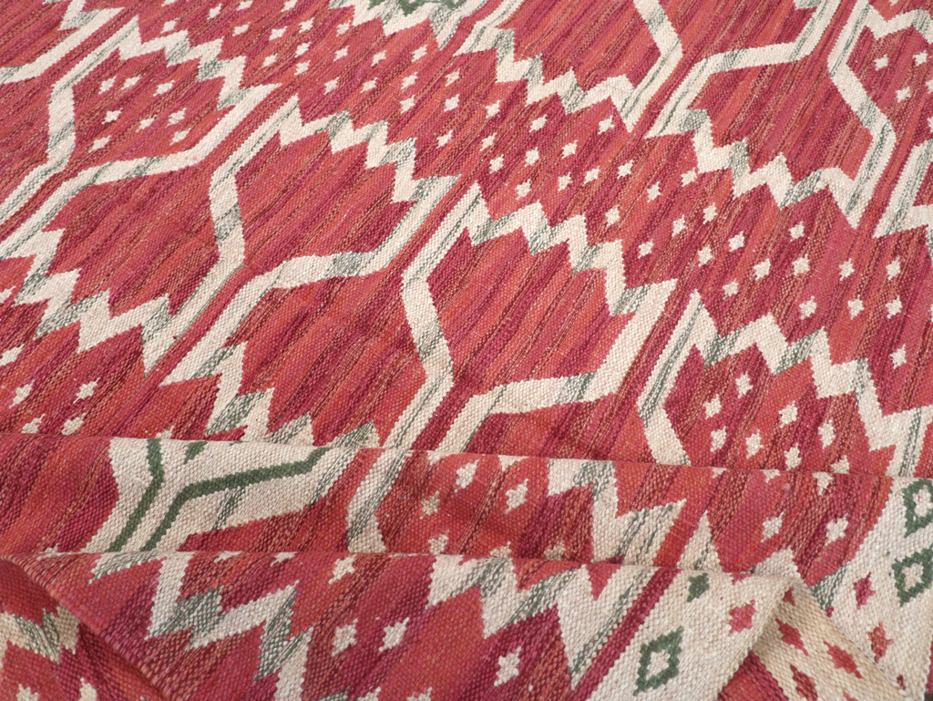 Contemporary Turkish Flatweave Small Room Size Carpet, No.32570 - Staging