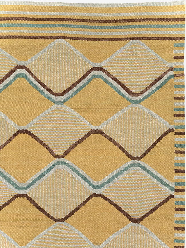Contemporary Turkish Flatweave Kilim Room Size Carpet, No.32576 - Staging