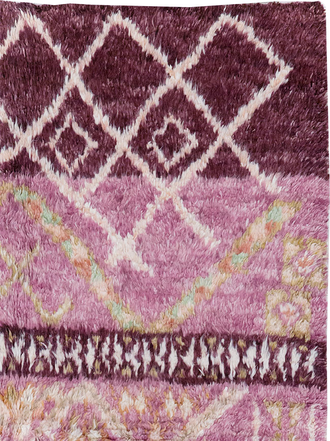 Vintage Moroccan Accent Rug, No.32583 - Staging