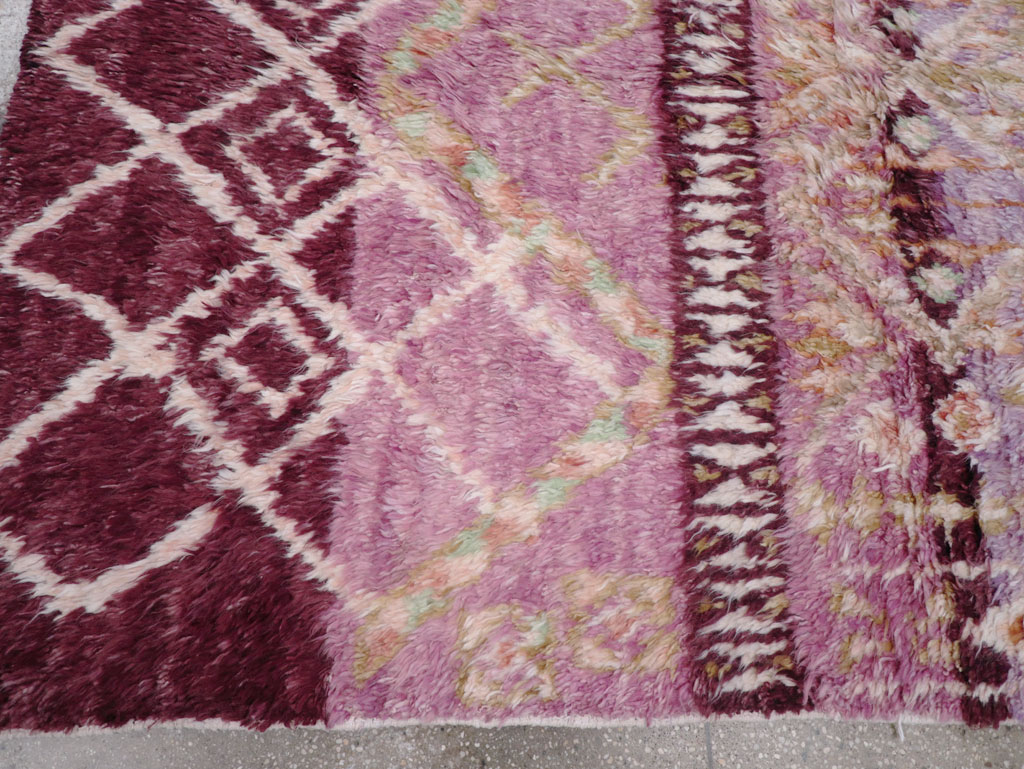 Vintage Moroccan Accent Rug, No.32583 - Staging