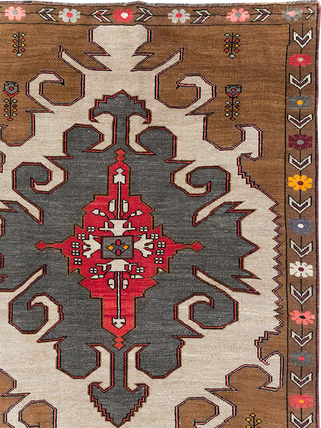 Vintage Turkish Anatolian Room Size Carpet, No.32587 - Staging