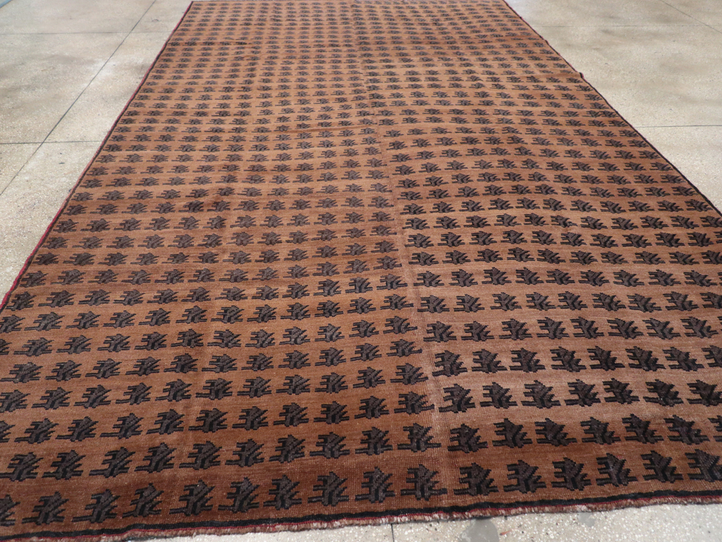 Vintage Turkish Anatolian Room Size Carpet, No.32588 - Staging
