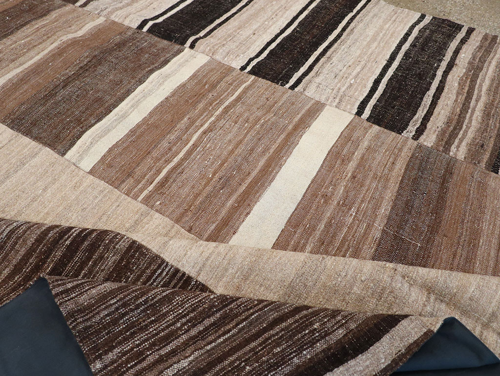 Vintage Persian Flatweave Kilim Room Size Carpet, No.32591 - Staging