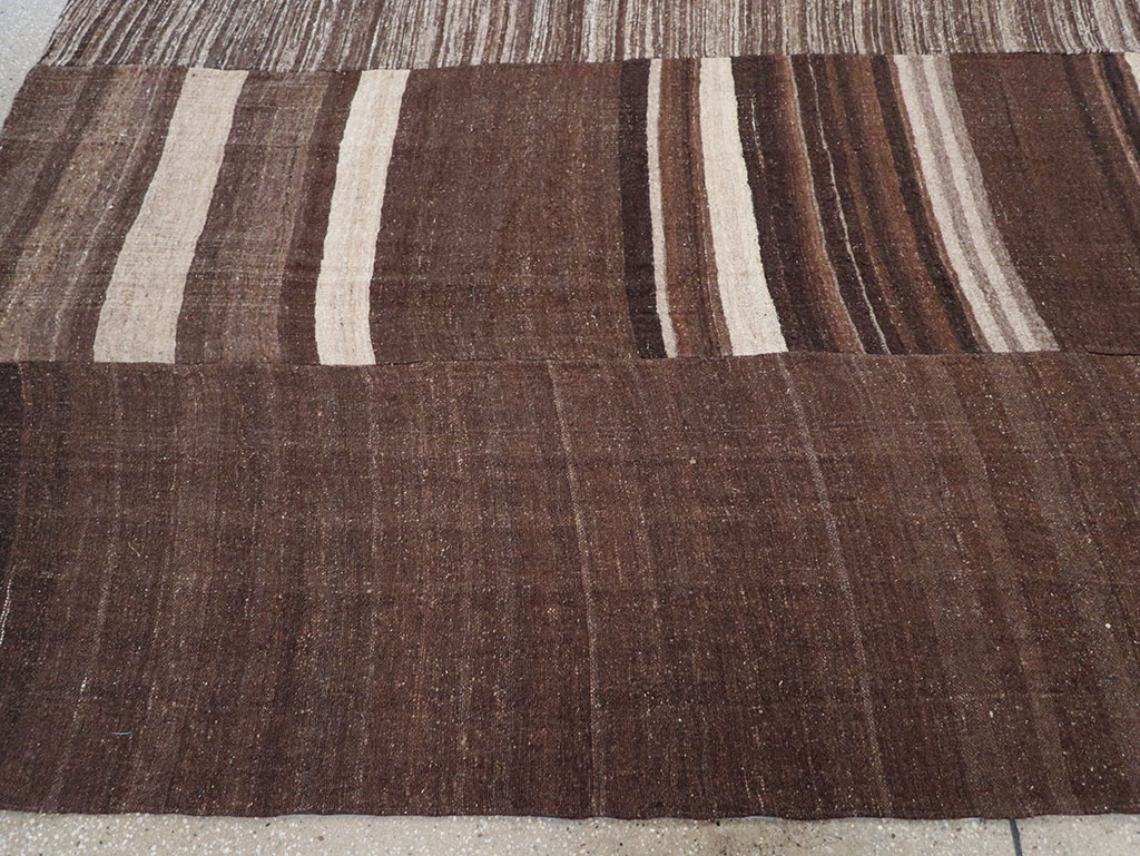 Modern Turkish Flatweave Kilim Large Carpet, No.32592 - Staging
