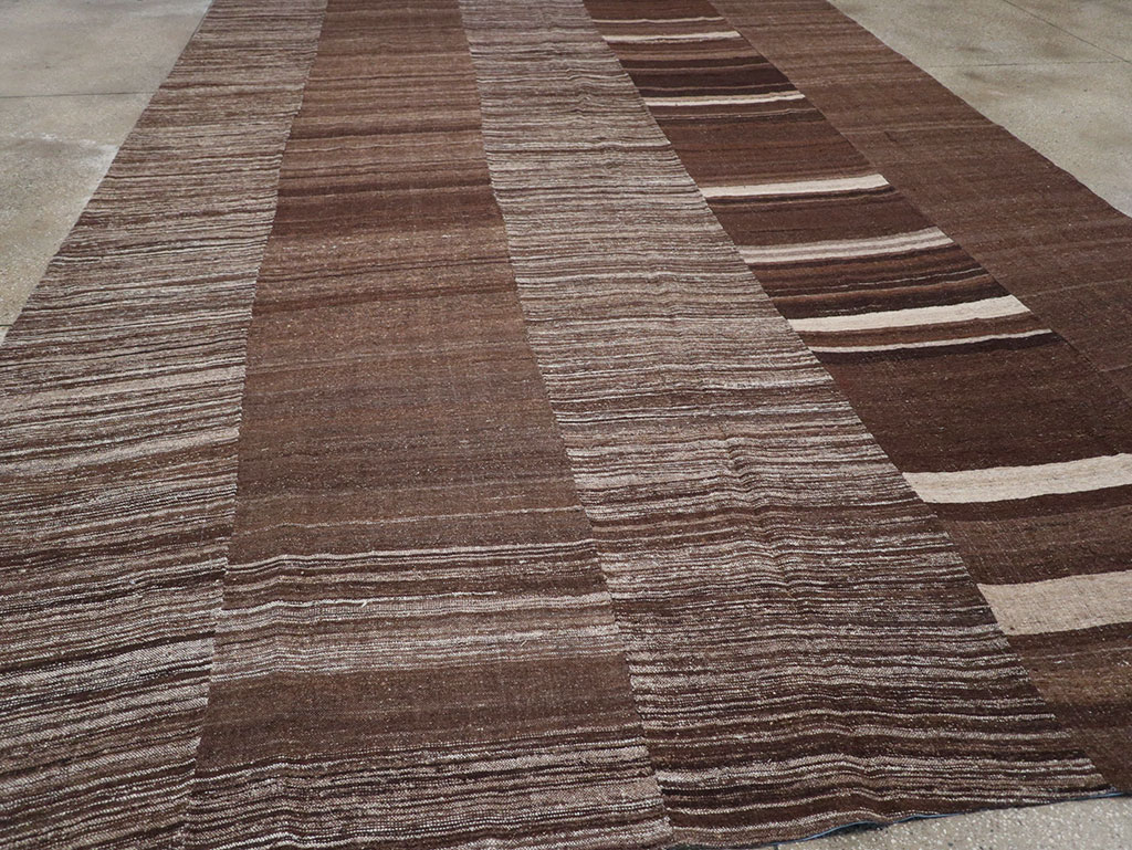 Modern Turkish Flatweave Kilim Large Carpet, No.32592 - Staging