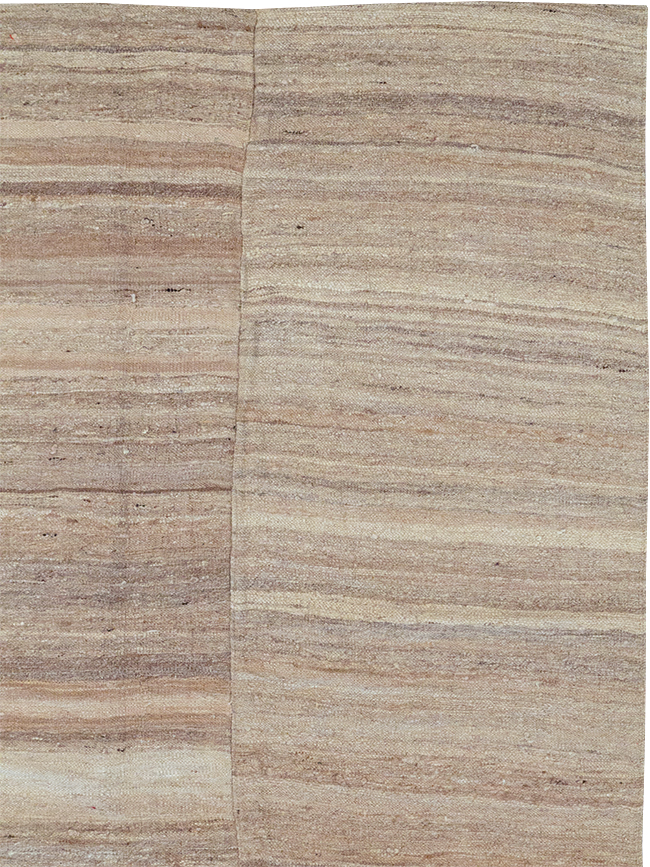 Modern Turkish Flatweave Kilim Room Size Carpet, No.32593 - Staging