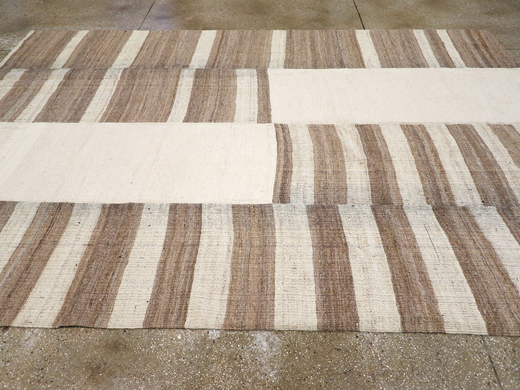 Vintage Persian Flatweave Kilim Room Size Carpet, No.32594 - Staging