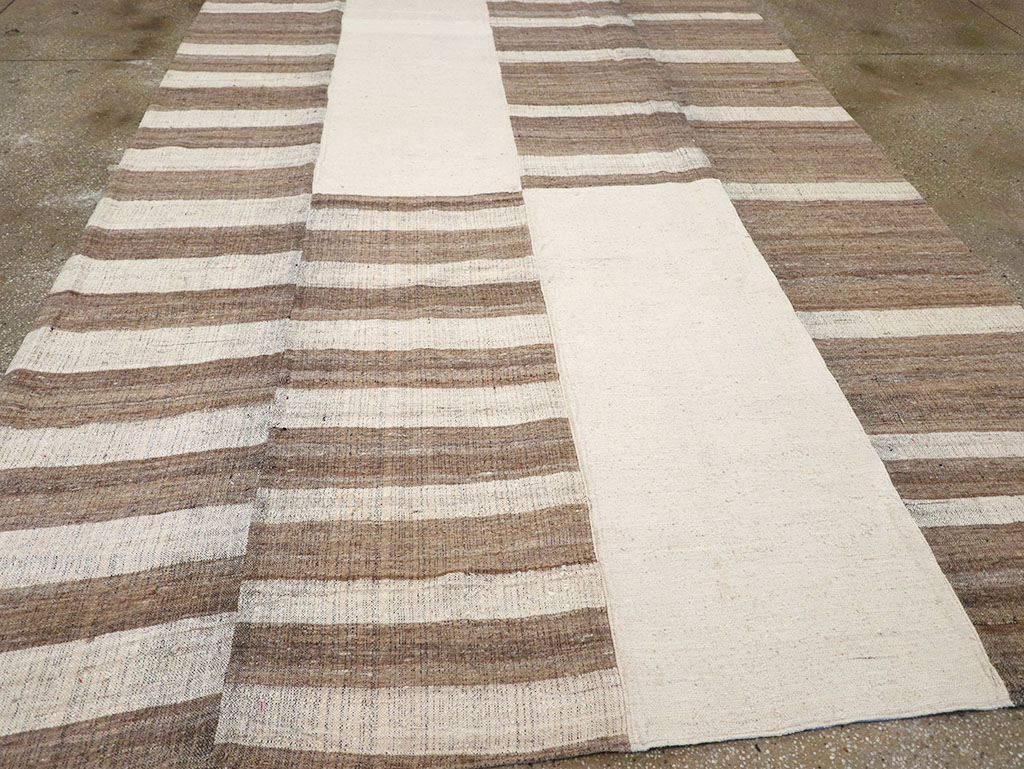 Vintage Persian Flatweave Kilim Room Size Carpet, No.32594 - Staging