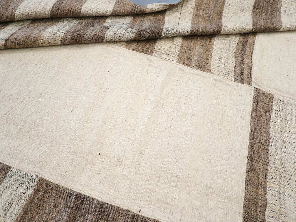 Vintage Persian Flatweave Kilim Room Size Carpet, No.32594 - Staging