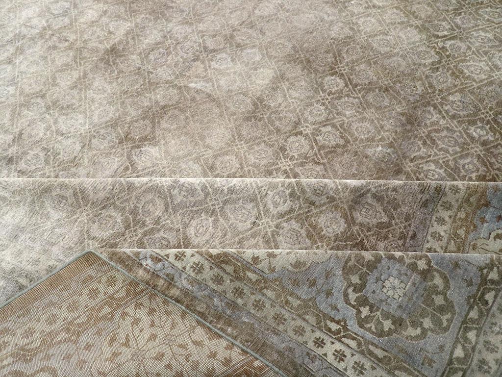 Antique Sivas Carpet, No.32596 - Staging