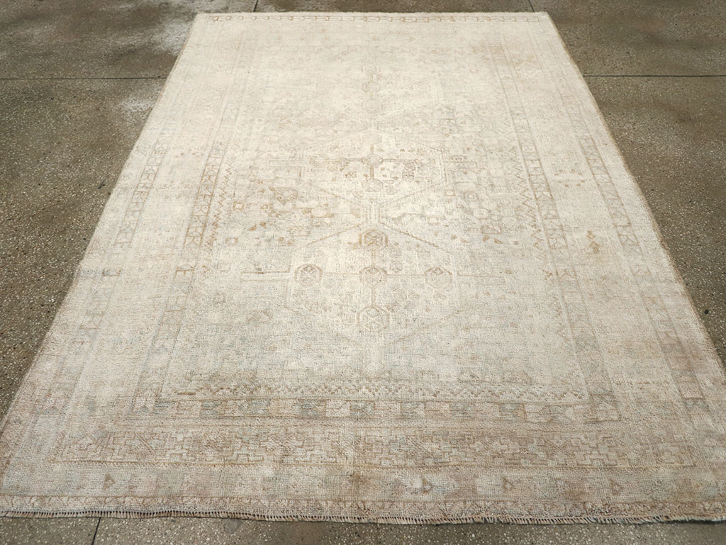 Vintage Persian Shiraz Accent Rug, No.32598 - Staging