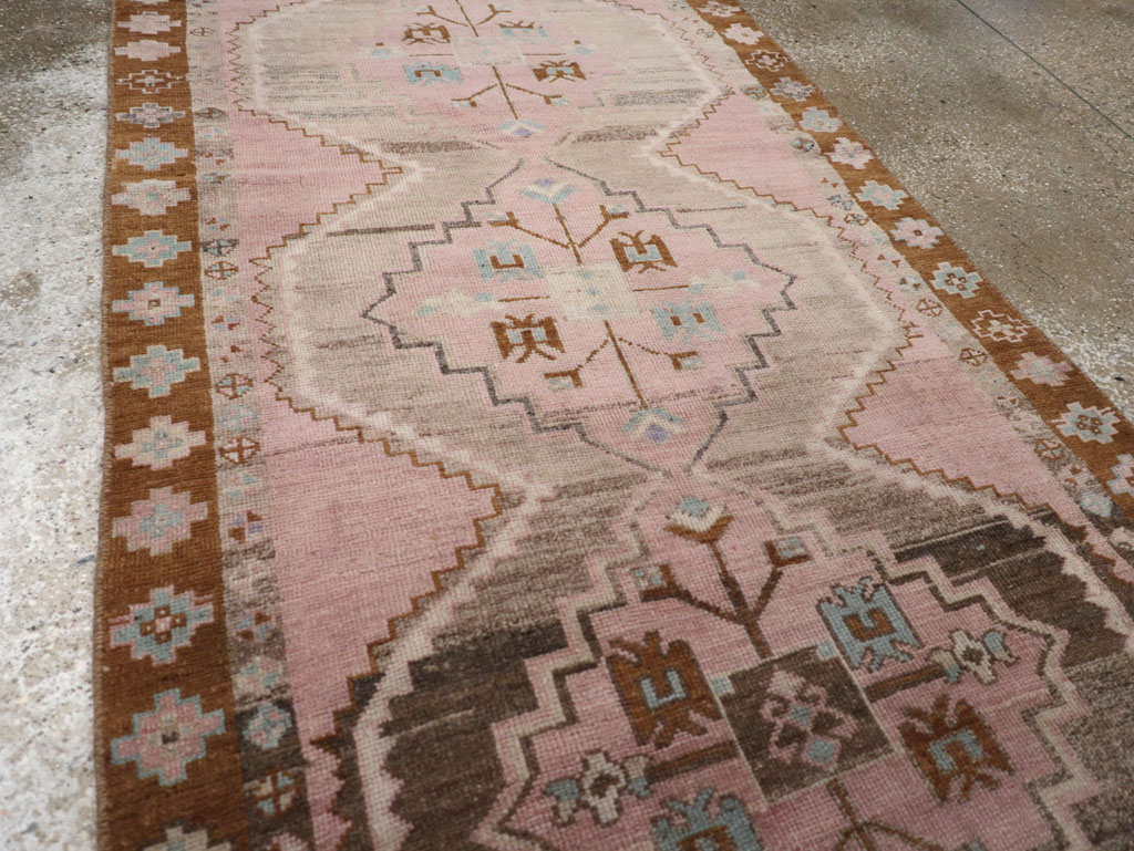 Vintage Turkish Anatolian Runner, No.32601 - Staging
