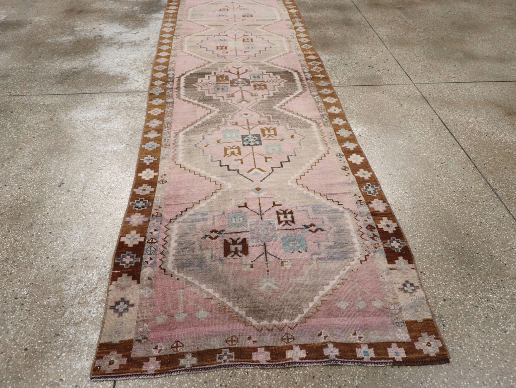 Vintage Turkish Anatolian Runner, No.32601 - Staging