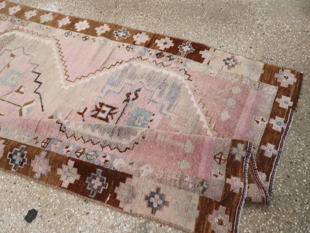 Vintage Turkish Anatolian Runner, No.32601 - Staging