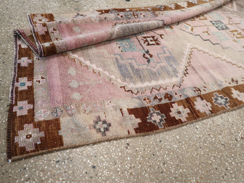 Vintage Turkish Anatolian Runner, No.32601 - Staging