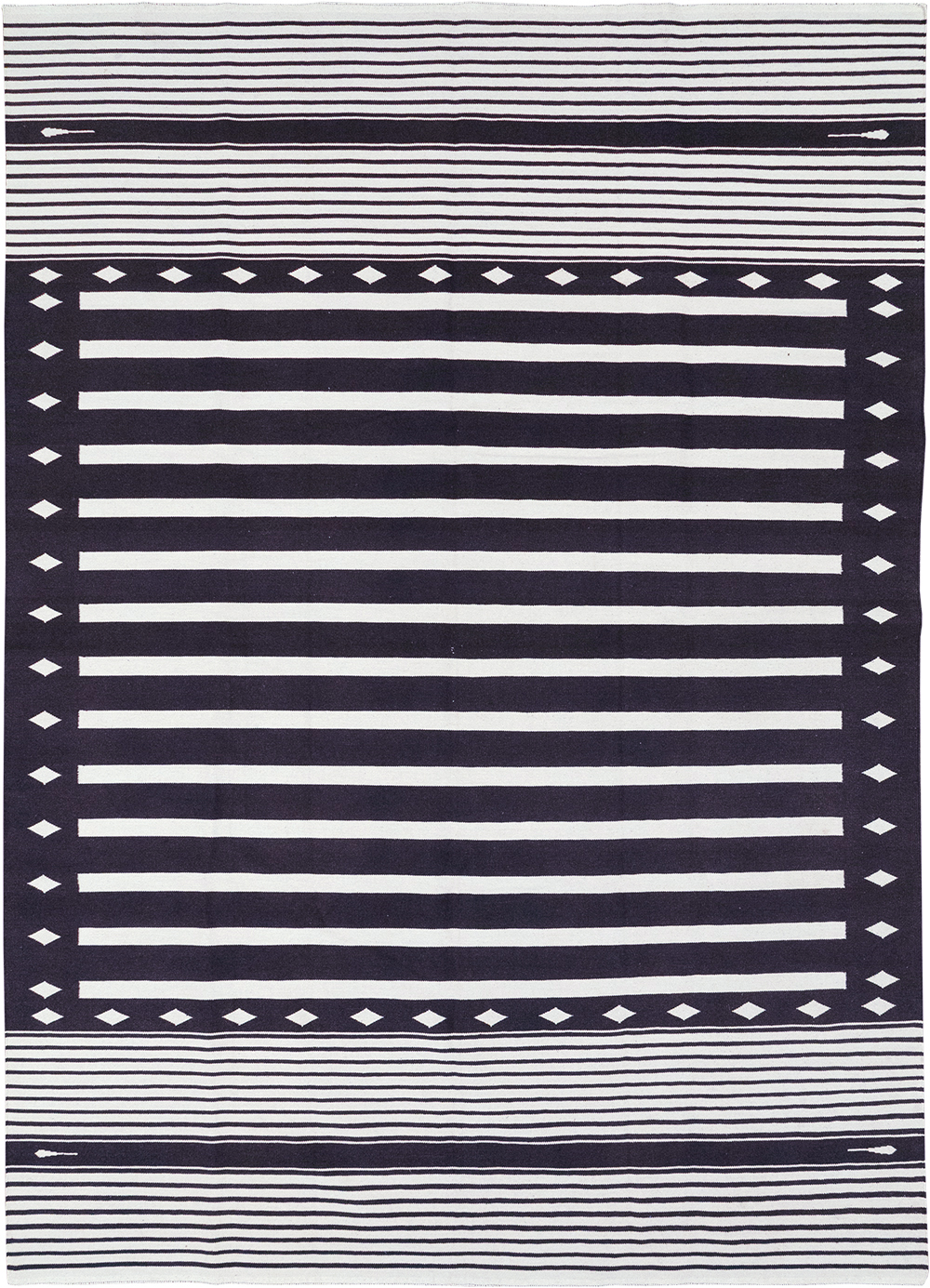 Modern Indian Flatweave Dhurrie Room Size Carpet, No.32613 - Staging