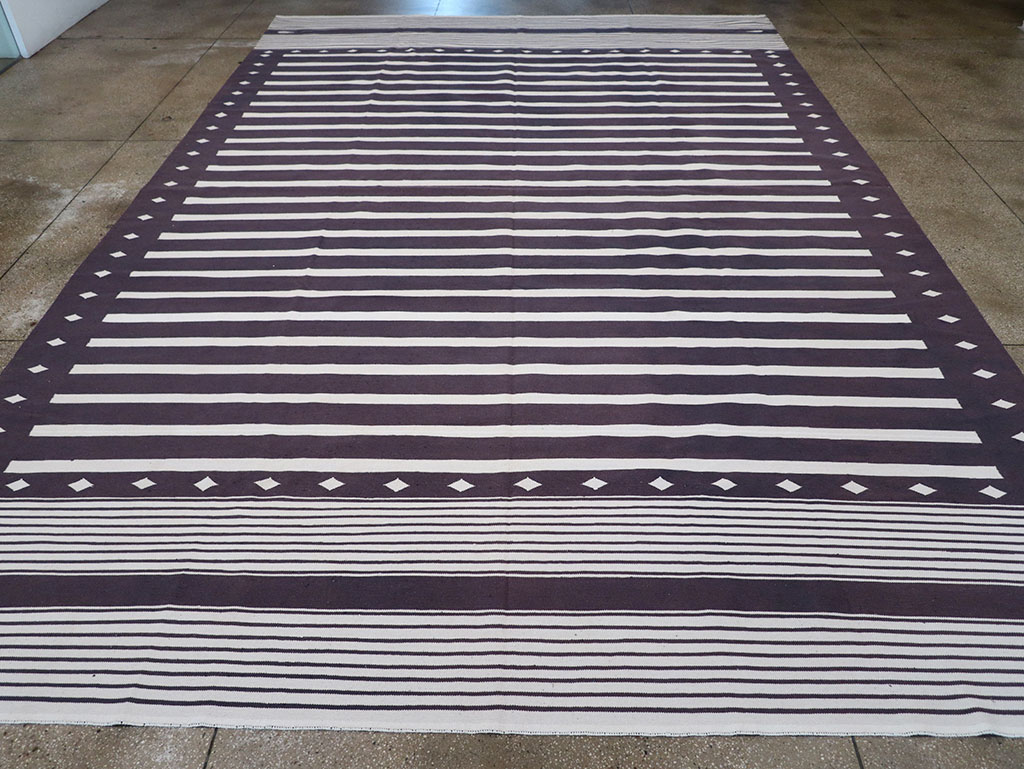 Modern Indian Flatweave Dhurrie Large Carpet, No.32614 - Staging