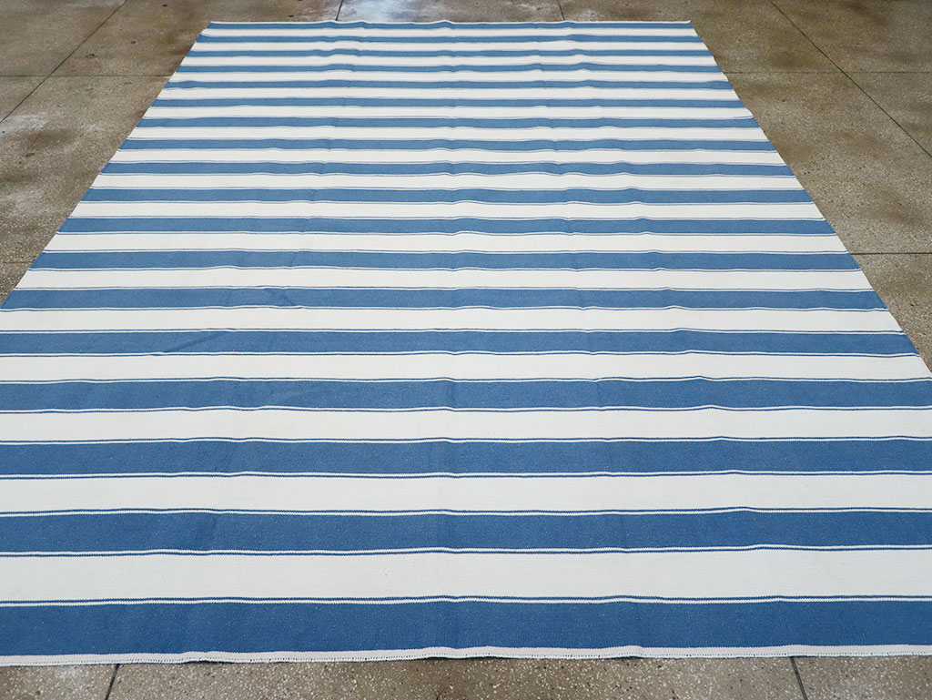 Modern Indian Cotton Dhurrie Room Size Carpet, No.32615 - Staging