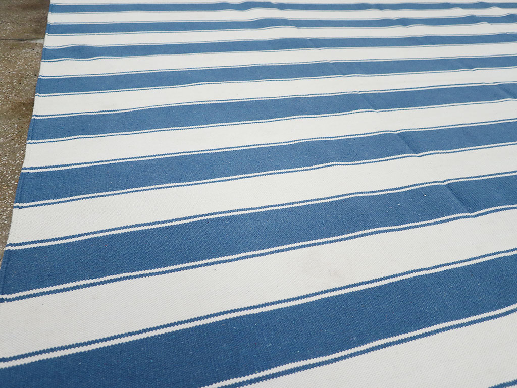 Modern Indian Cotton Dhurrie Room Size Carpet, No.32615 - Staging