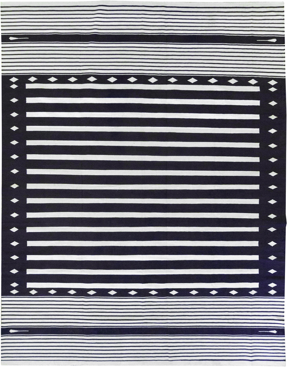 Modern Indian Flatweave Dhurrie Room Size Carpet, No.32616 - Staging