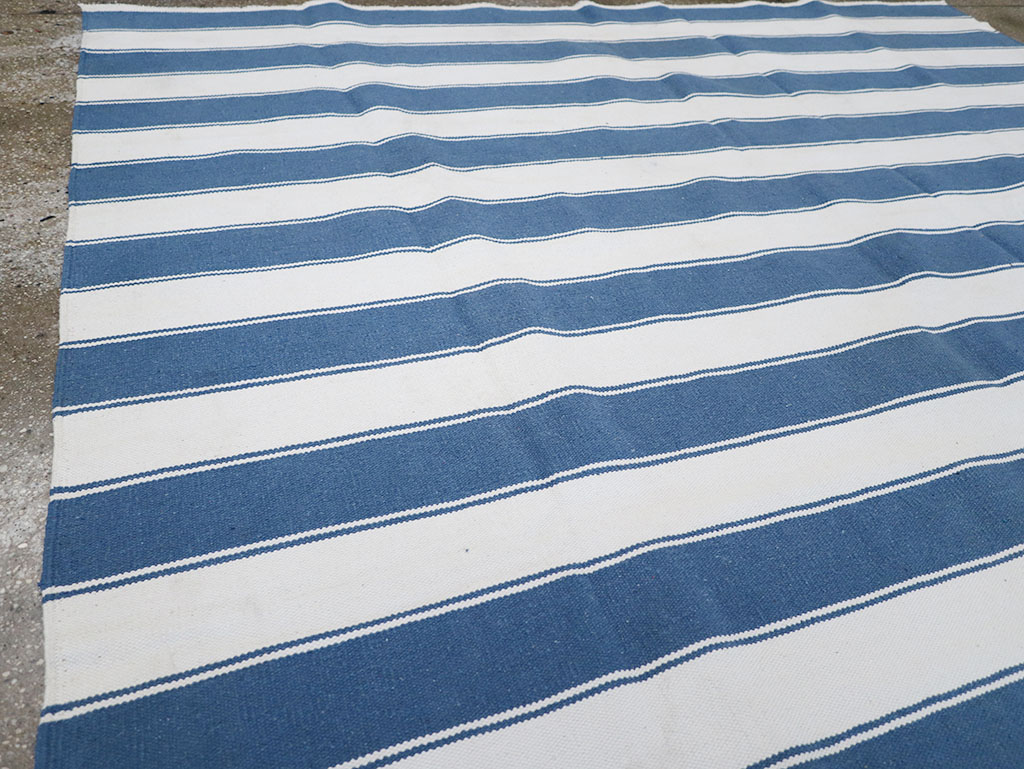 Modern Indian Flatweave Dhurrie Accent Carpet, No.32617 - Staging