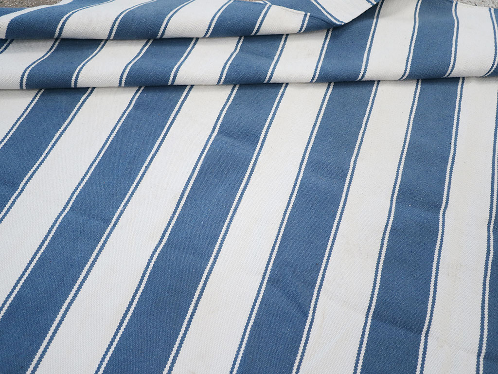 Modern Indian Flatweave Dhurrie Accent Carpet, No.32617 - Staging