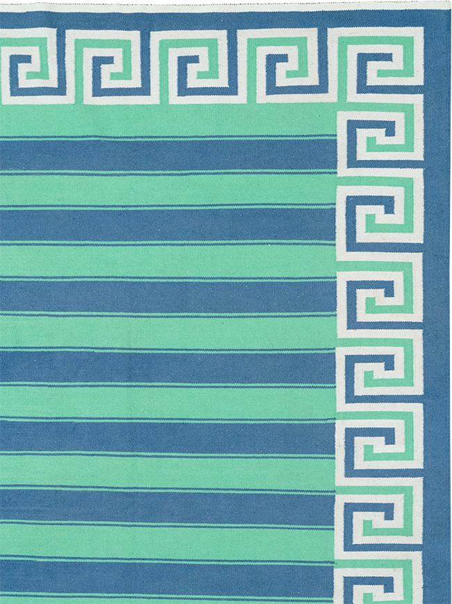 Modern Indian Flatweave Dhurrie Oversize Carpet, No.32625 - Staging