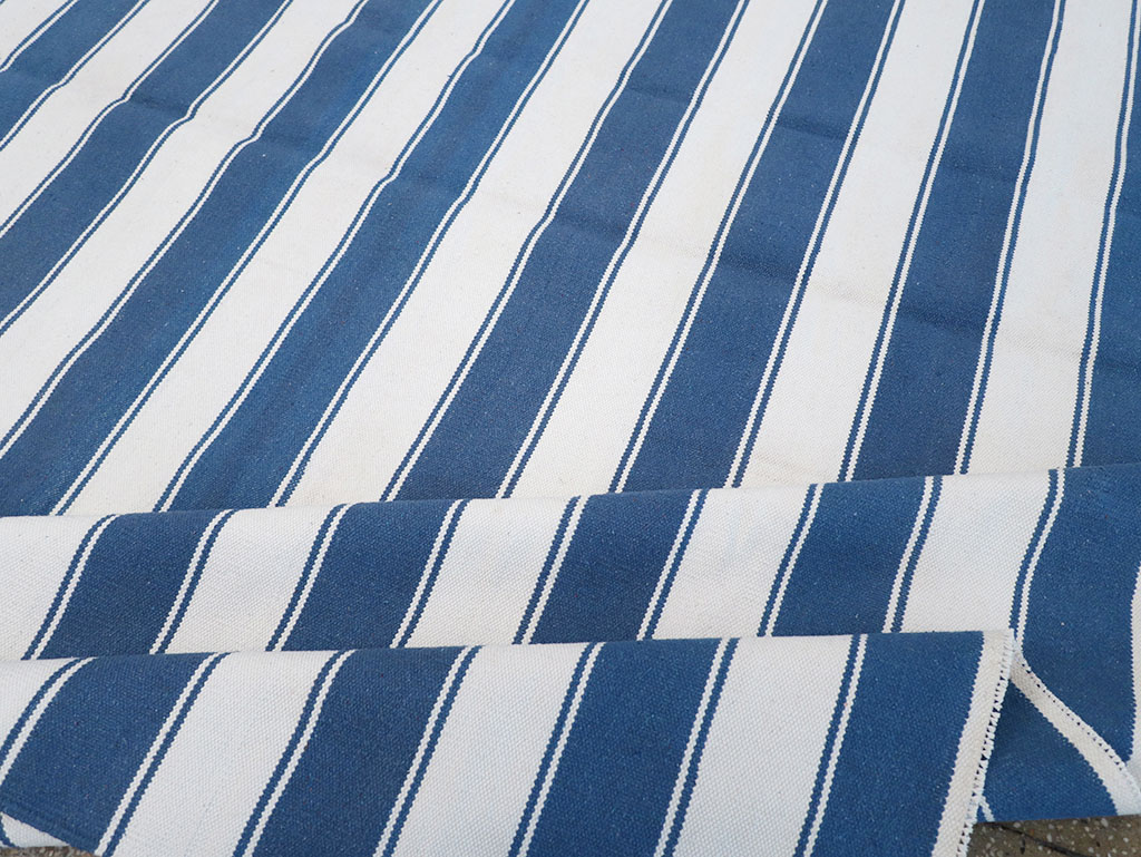 Modern Indian Flatweave Dhurrie Large Room Size Carpet, No.32627 - Staging