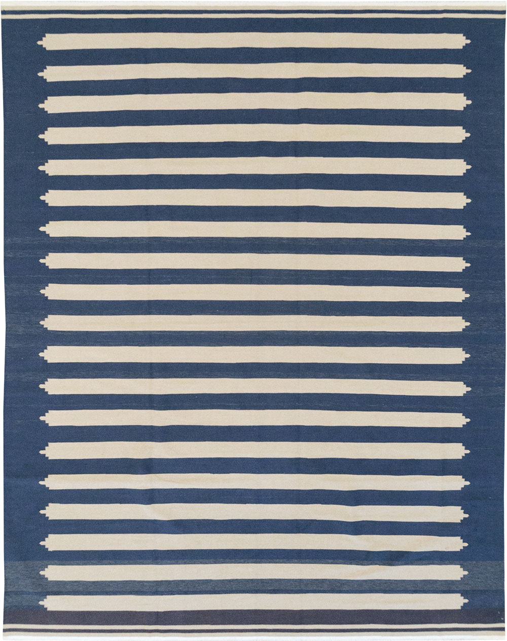 Modern Indian Cotton Dhurrie Room Size Carpet, No.32631 - Staging