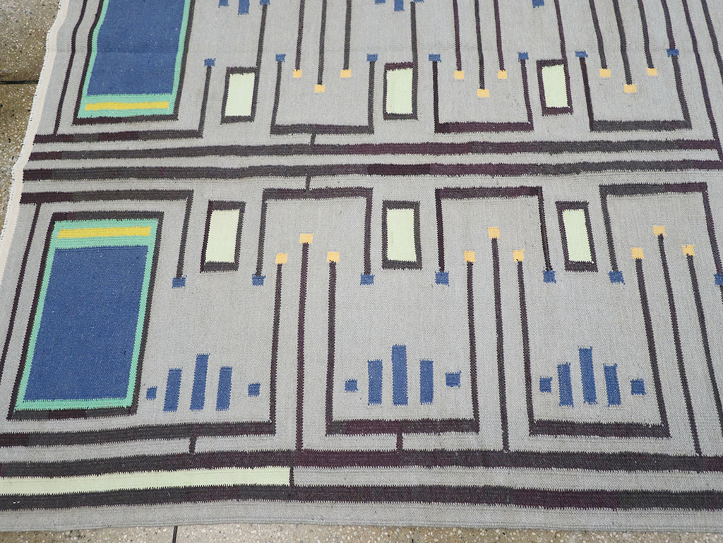 Contemporary Indian Flatweave Cotton Dhurrie Room Size Carpet, No.32636 - Staging