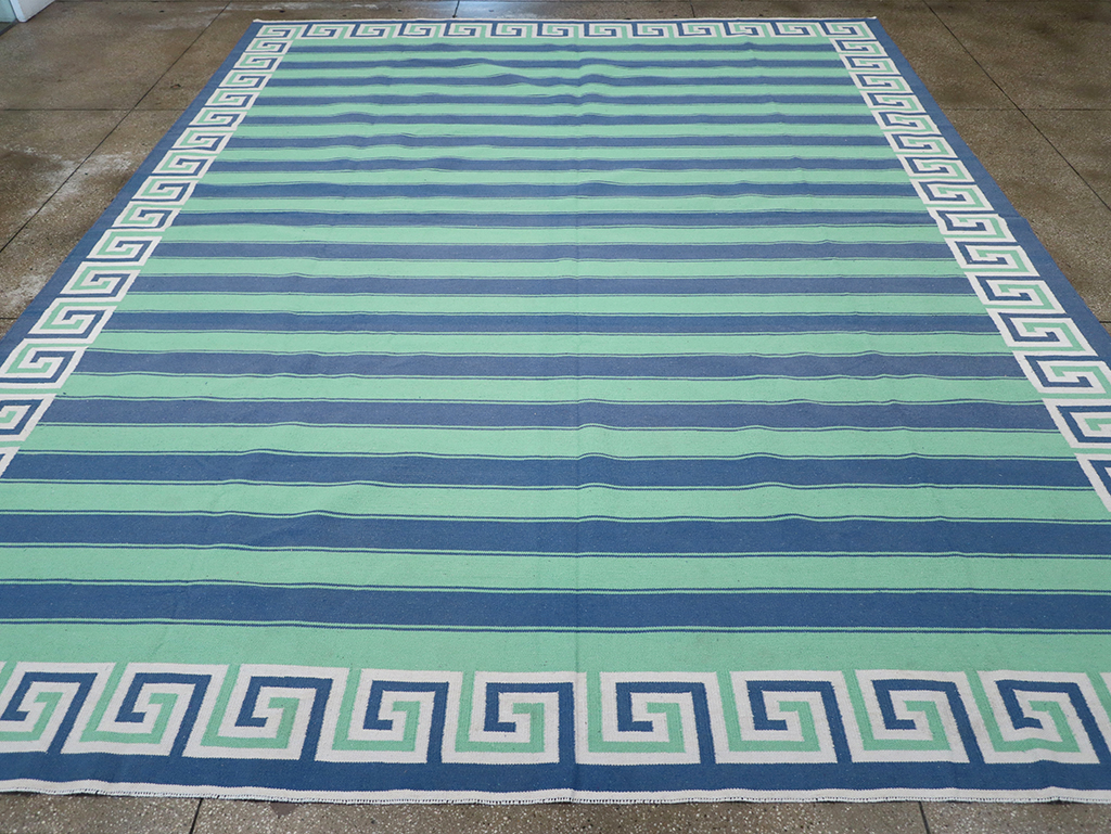 Modern Indian Flatweave Dhurrie Large Room Size Carpet, No.32639 - Staging