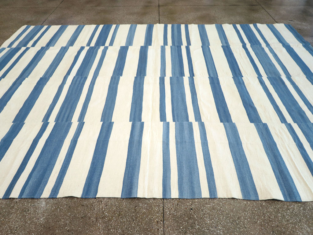 Modern Turkish Flatweave Room Size Carpet, No.32652 - Staging