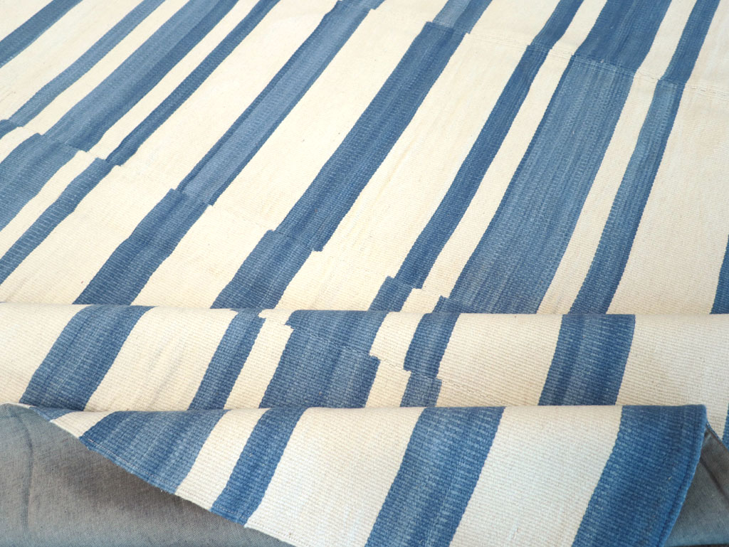 Modern Turkish Flatweave Room Size Carpet, No.32652 - Staging