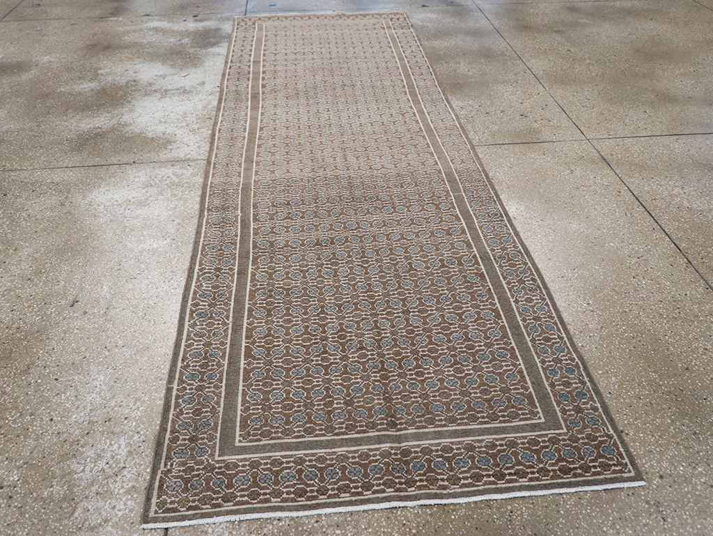 Vintage Persian Serab Runner, No.32685 - Staging
