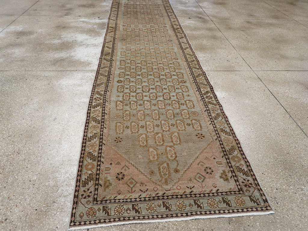 Vintage Perian Malayer Long Runner, No.32873 - Staging