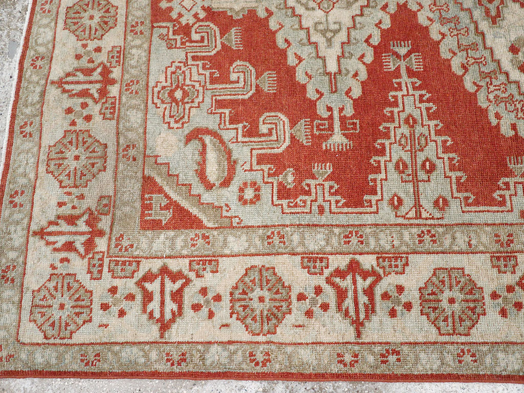 Vintage Persian Veece Accent Rug, No.32906 - Staging