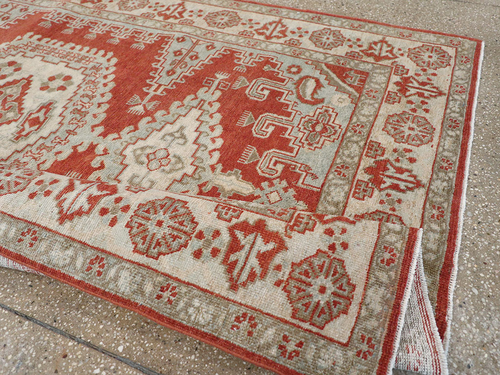Vintage Persian Veece Accent Rug, No.32906 - Staging
