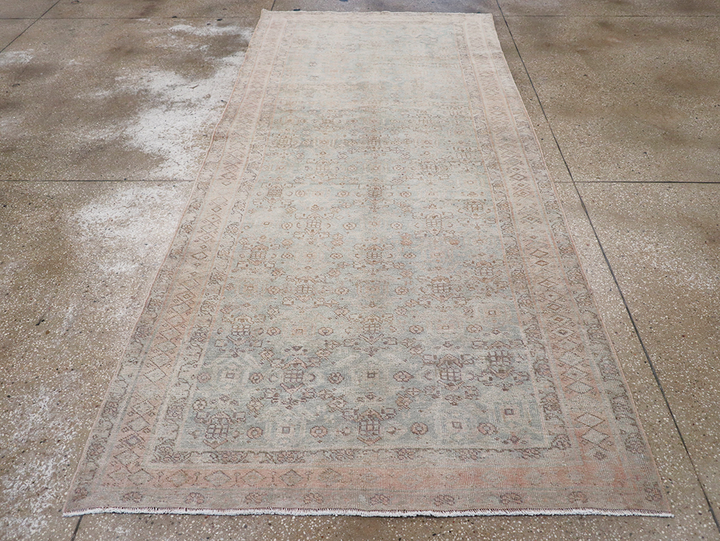 Antique Persian Gallery Bidjar Carpet, No.32916 - Staging