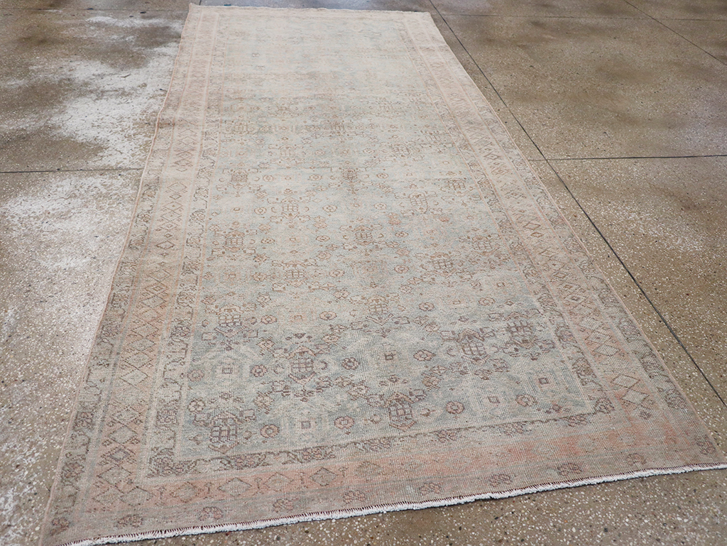 Antique Persian Gallery Bidjar Carpet, No.32916 - Staging