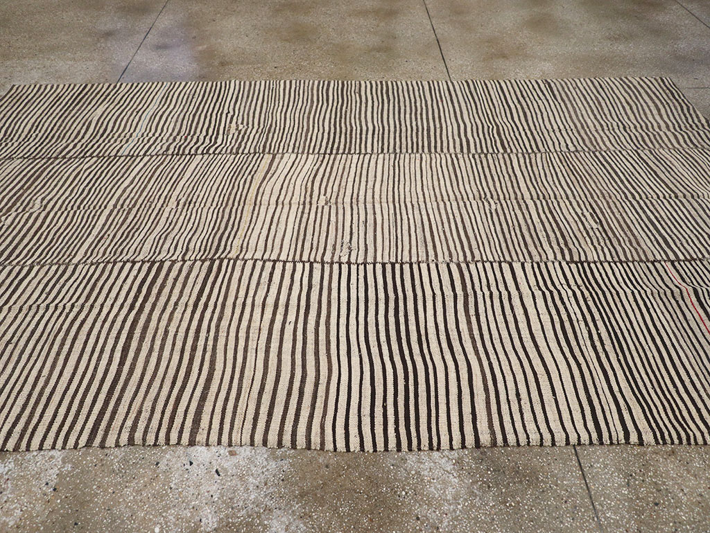 Vintage Persian Flatweave Kilim Room Size Carpet, No.32918 - Staging