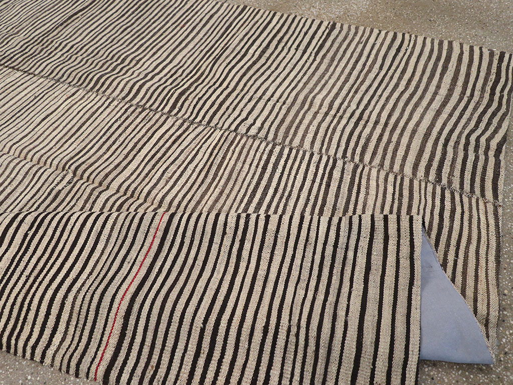 Vintage Persian Flatweave Kilim Room Size Carpet, No.32918 - Staging