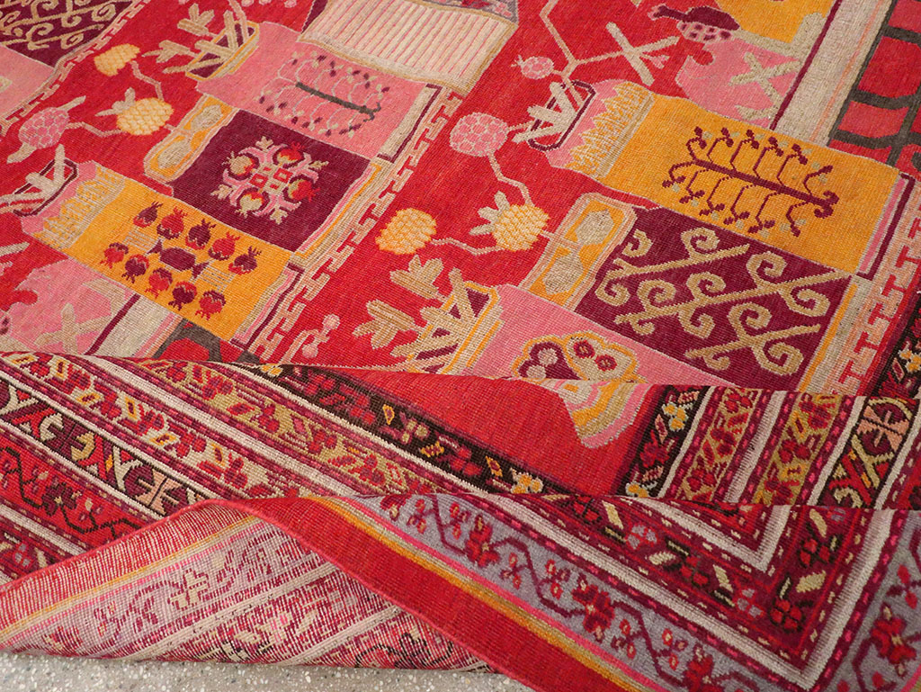 Antique East Turkestan Pictorial Vase Khotan Room Size Carpet, No.32926 - Staging