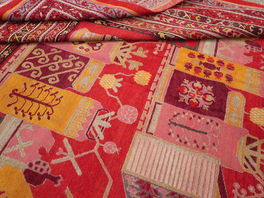 Antique East Turkestan Khotan Pictorial Room Size Carpet, No.32926 - Staging