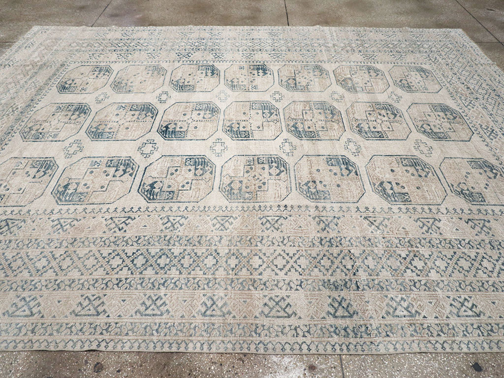 Vintage Central Asian Turkoman Room Size Carpet, No.32945 - Staging