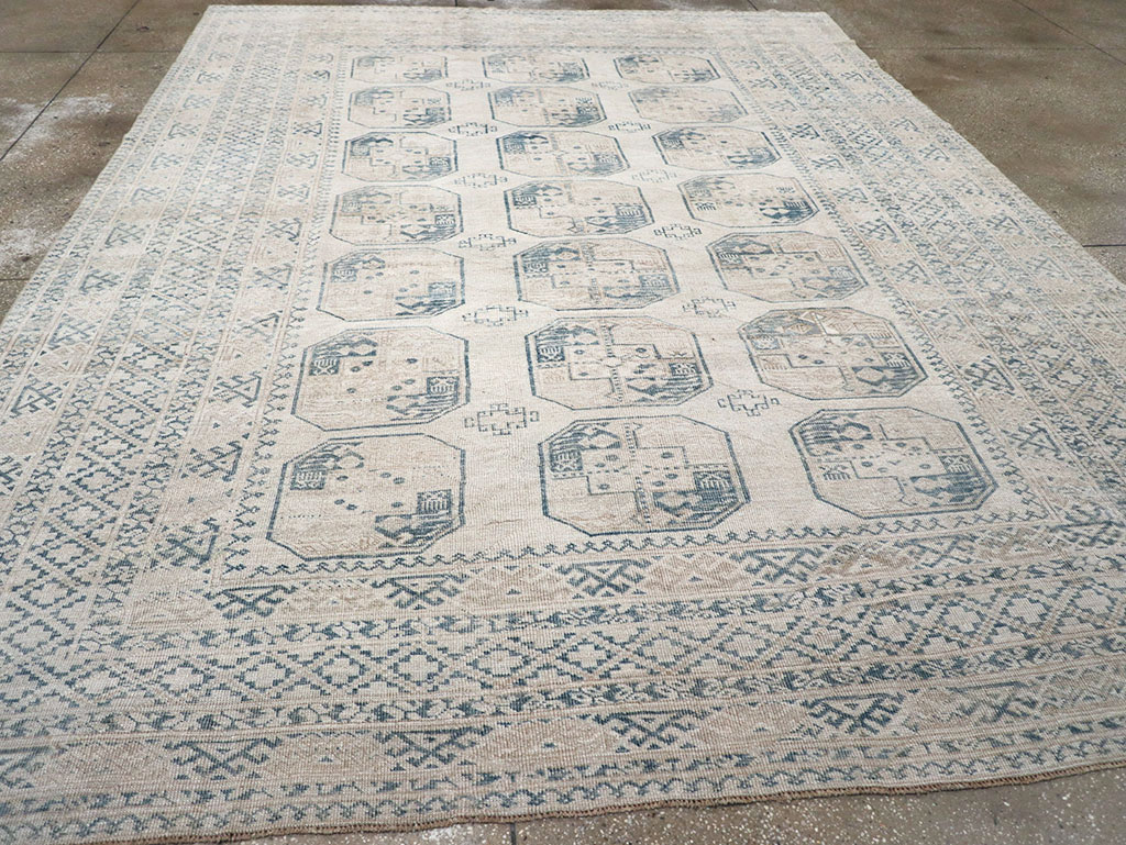 Vintage Central Asian Turkoman Room Size Carpet, No.32945 - Staging